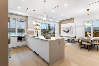 Kitchen Island Photo of 2 3275 Graveley Street, Vancouver, BC