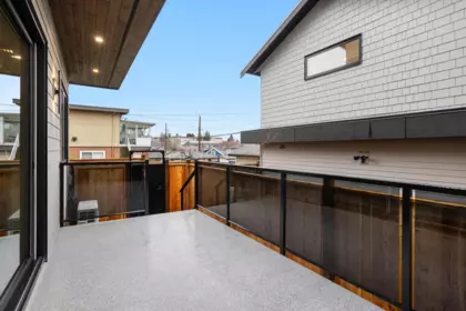 Mudroom Photo of 2 3275 Graveley Street, Vancouver, BC