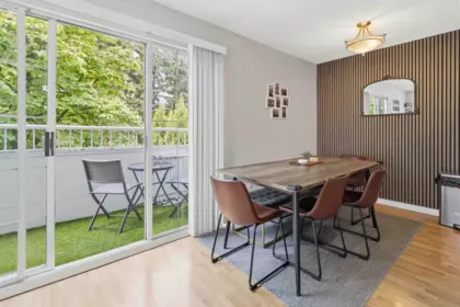 Breakfast Nook Photo of 301 707 8th Street, New Westminster, BC