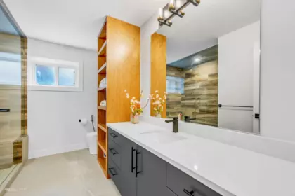 Hot Tub / Spa Photo of 278 56 STREET, Delta BC V4L 1Z2