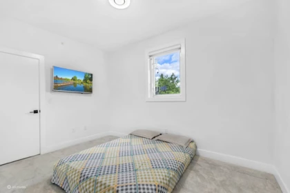 Entry Foyer Photo of 33227 5 Avenue, Mission, BC
