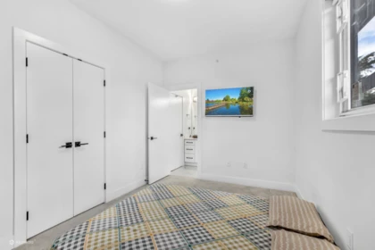 Hallway Photo of 33227 5 Avenue, Mission, BC