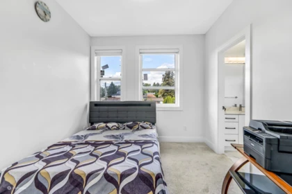 Laundry Room Photo of 33227 5 Avenue, Mission, BC