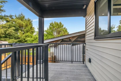 Swimming Pool Photo of 33227 5 Avenue, Mission, BC