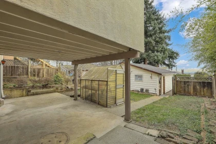 Front Yard Photo of 5136 Portland Street, Burnaby, BC