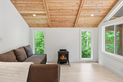 Breakfast Nook Photo of 675 Little Boulevard, Gabriola Island, BC
