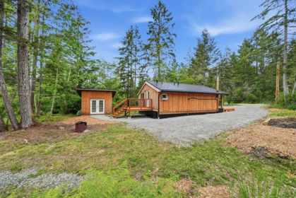 Outdoor Kitchen Photo of 675 Little Boulevard, Gabriola Island, BC