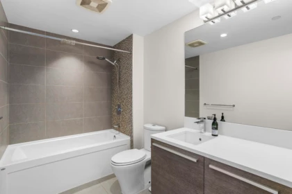 Guest Bathroom Photo of 2602 4485 Skyline Drive, Burnaby, BC