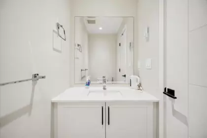 Guest Bathroom Photo of 26 2033 Mckenzie Road, Abbotsford, BC
