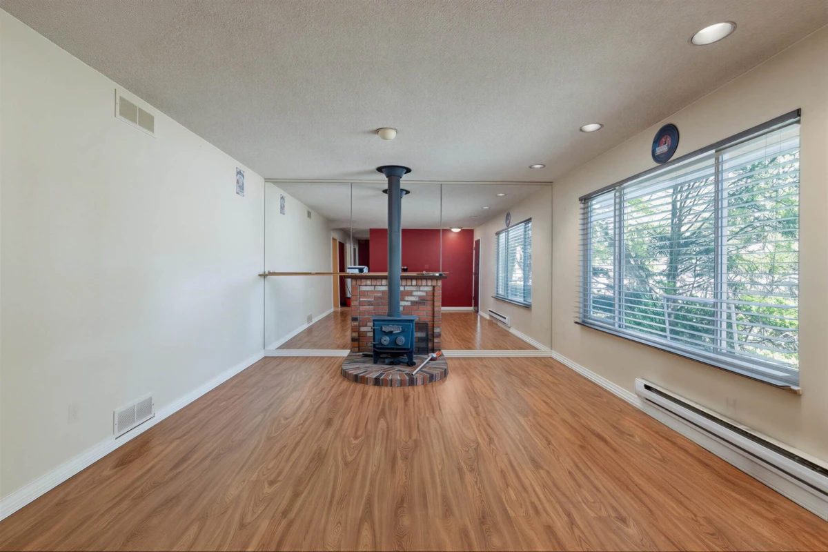 Family Room Photo of 5697 180 Street, Surrey, BC