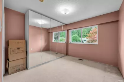 Entry Foyer Photo of 3566 Regent Avenue, North Vancouver, BC