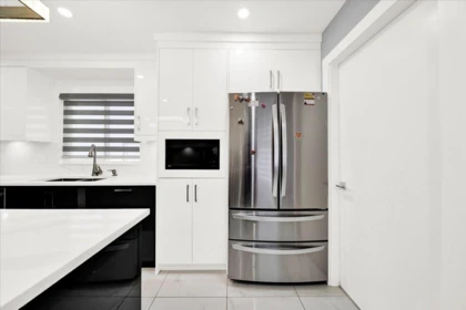 Kitchen Island Photo of 7068 129a Street, Surrey, BC