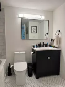 Guest Bathroom Photo of 1701 438 Seymour Street, Vancouver, BC