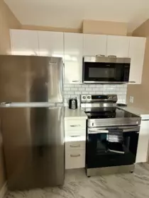 Kitchen Island Photo of 1701 438 Seymour Street, Vancouver, BC