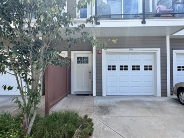 5956 Beachgate Lane, Sechelt, BC, Sechelt — Townhouse for sale