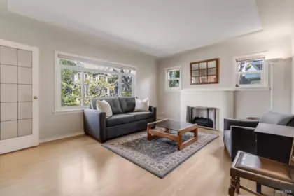 4 E 46th Avenue, Vancouver, BC, Vancouver — Single Family Residence for sale
