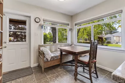 Powder Room Photo of 4 E 46th Avenue, Vancouver, BC