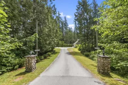Community Amenities Photo (Clubhouse) of 13070 Alouette Road, Maple Ridge, BC
