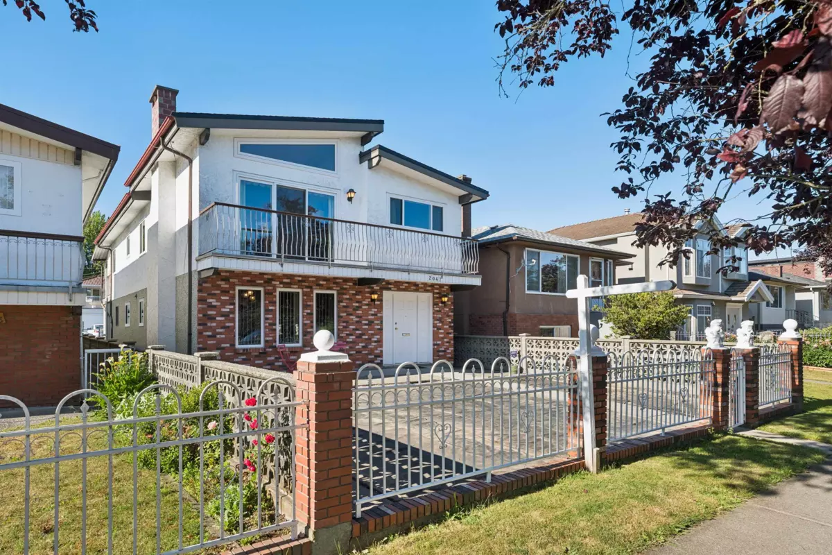Exterior Rear Photo of 2047 E 52nd Avenue, Vancouver, BC