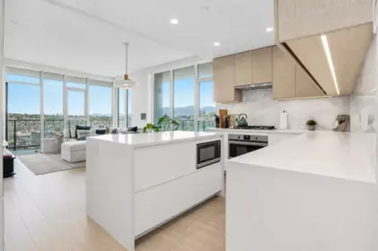 705 4168 Lougheed Highway, Burnaby, BC, Burnaby — Apartment/Condo for sale