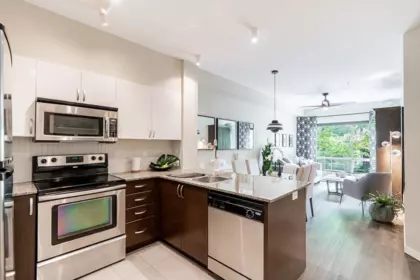 Kitchen Photo of 106 13789 107a Avenue, Surrey, BC