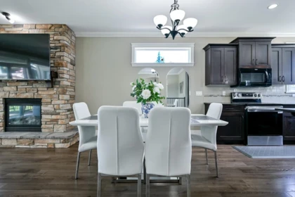 Kitchen Island Photo of 4598 Teskey Road, Chilliwack, BC