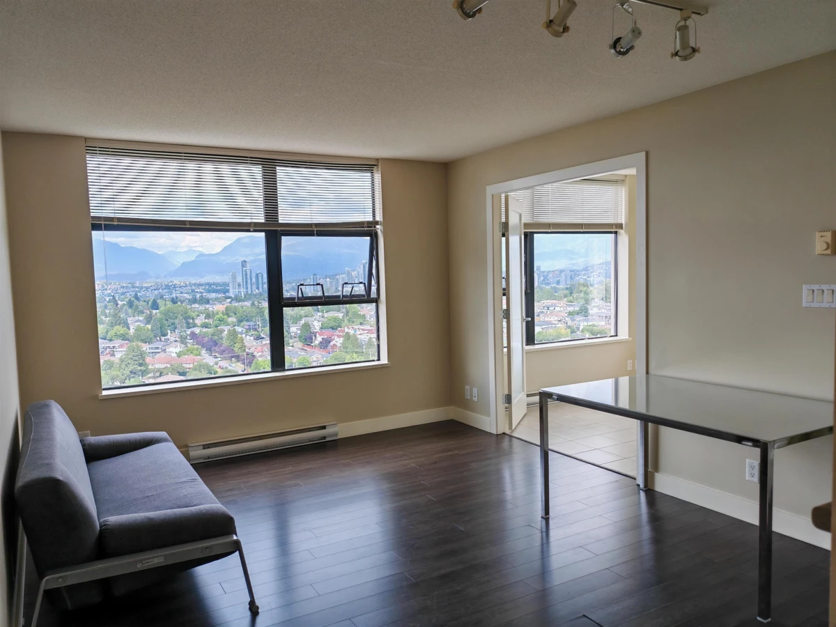 Living Room Photo of 2509 5380 Oben Street, Vancouver, BC