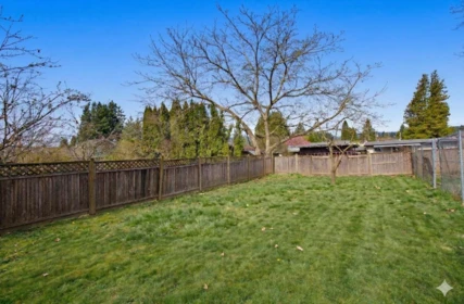 Neighborhood Park Photo Near 32141 Hillcrest Avenue, Mission, BC