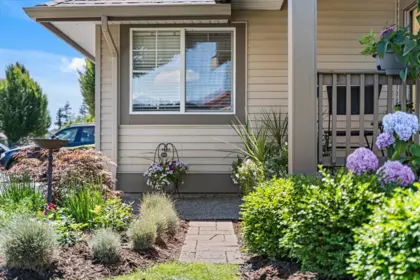 Community Amenities Photo (Clubhouse) of 38 45545 Tamihi Way, Chilliwack, BC
