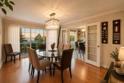 Breakfast Nook Photo of 13151 13 Avenue, Surrey, BC