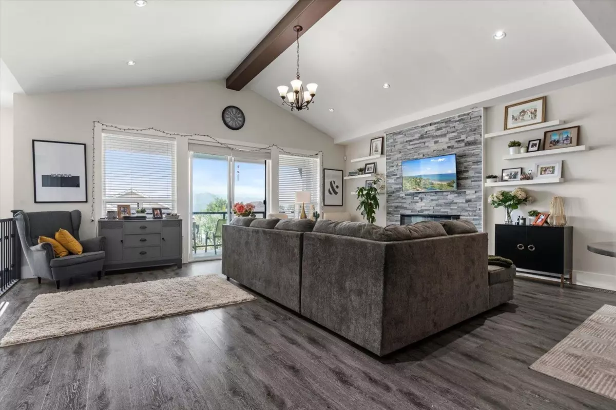 Family Room Photo of 15 8295 Nixon Road, Chilliwack, BC