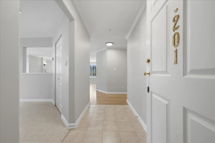201 2772 Clearbrook Road, Abbotsford, BC, Abbotsford — Apartment/Condo for sale