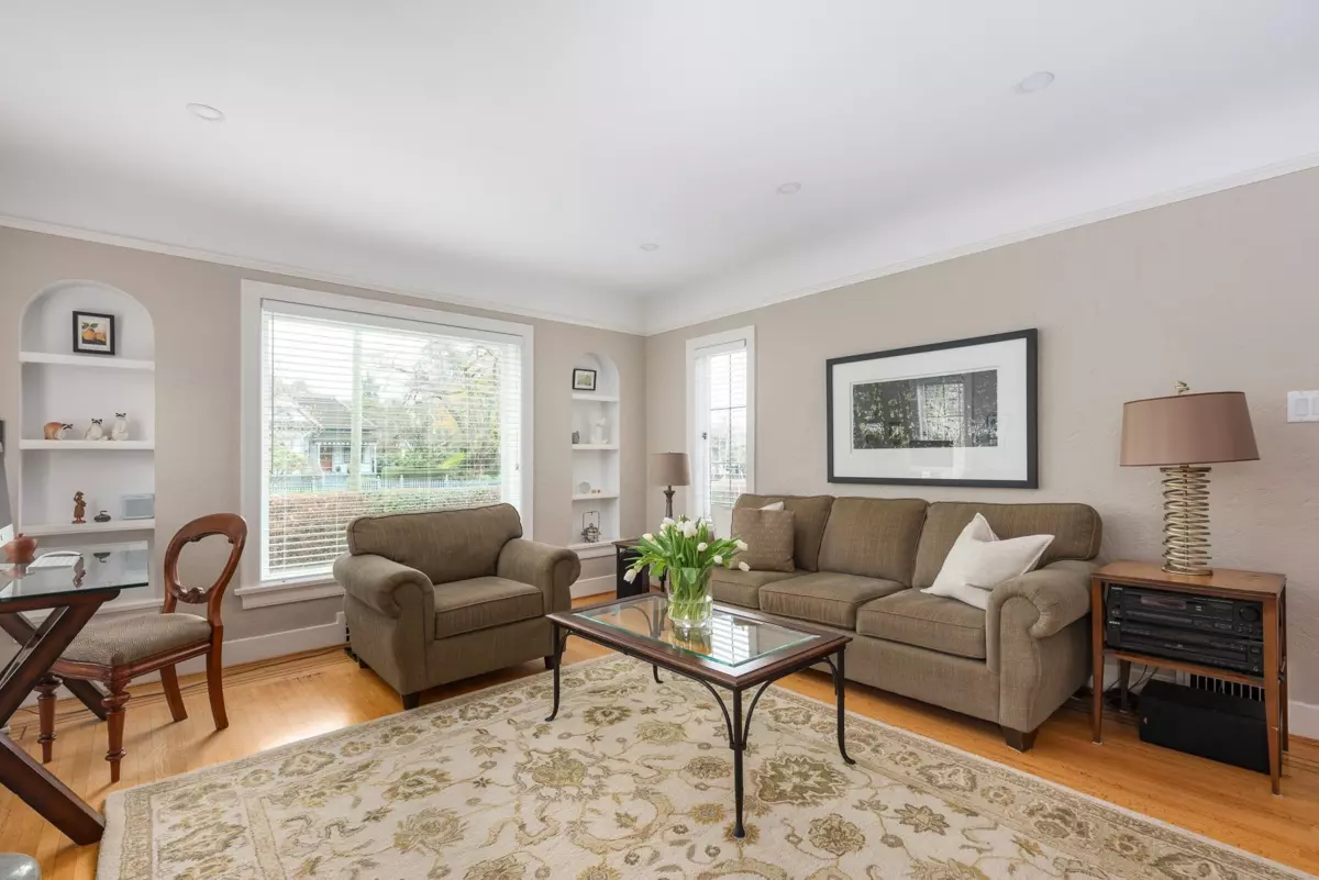 Family Room Photo of 438 Fourth Street, New Westminster, BC