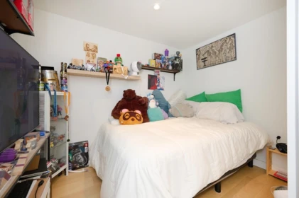 Laundry Room Photo of 305 1365 Davie Street, Vancouver, BC