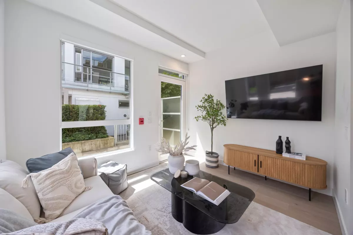 Dining Area Photo of 477 W King Edward Avenue, Vancouver, BC