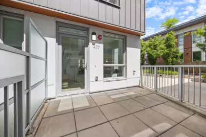 Front Yard Photo of 477 W King Edward Avenue, Vancouver, BC