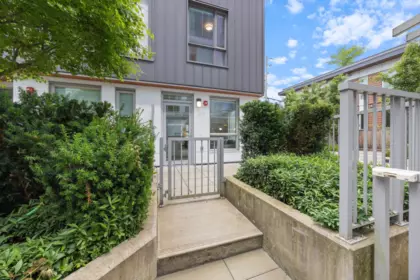 Swimming Pool Photo of 477 W King Edward Avenue, Vancouver, BC