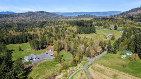 4491 Bench Road, Chilliwack, BC, Chilliwack — Single Family Residence for sale