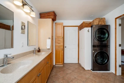 Basement Recreation Room Photo of 7397 Bates Road, Delta, BC