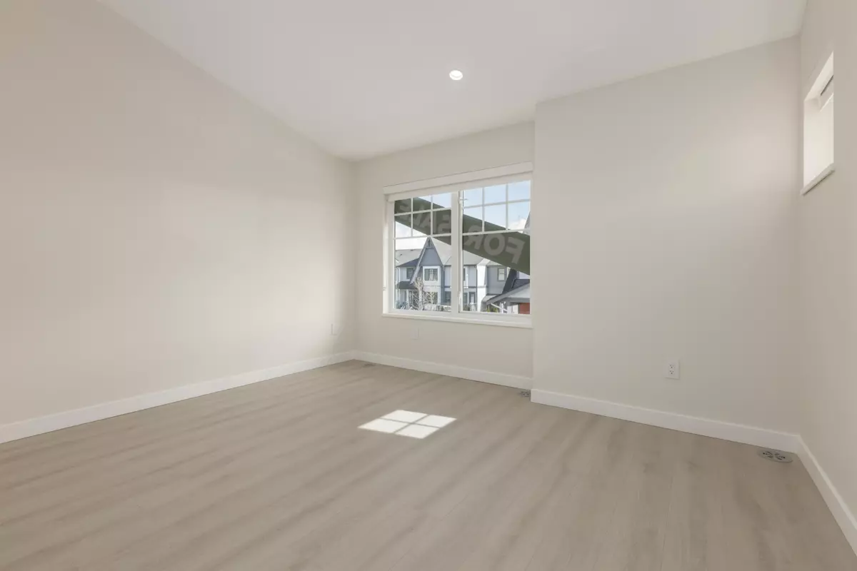 Dining Area Photo of 99 19451 Sutton Avenue, Pitt Meadows, BC