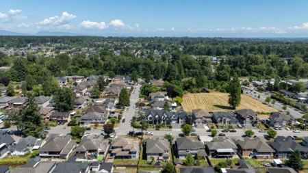 Garden / Landscaping Photo of 8866 134b Street, Surrey, BC