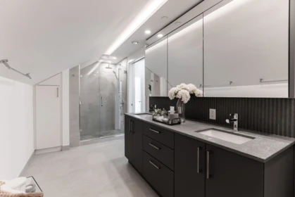 Powder Room Photo of 1 60 E 17th Avenue, Vancouver, BC