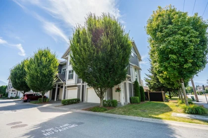 4 9270 Broadway Street, Chilliwack, BC, Chilliwack — Townhouse for sale