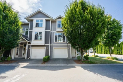 4 9270 Broadway Street, Chilliwack, BC, Chilliwack — Townhouse for sale