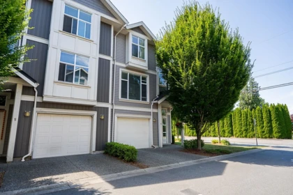 4 9270 Broadway Street, Chilliwack, BC, Chilliwack — Townhouse for sale