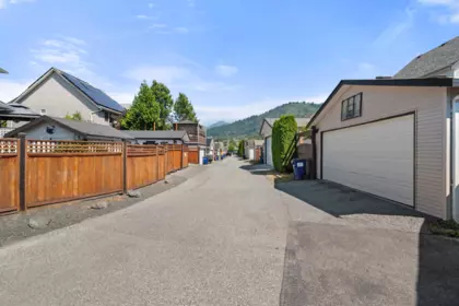 46415 Bedford Parkway, Chilliwack, BC, Chilliwack — Single Family Residence for sale