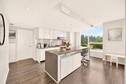607 5883 Barker Avenue, Burnaby, BC, Burnaby — Apartment/Condo for sale