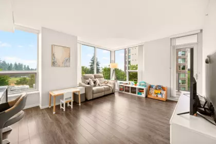 607 5883 Barker Avenue, Burnaby, BC, Burnaby — Apartment/Condo for sale