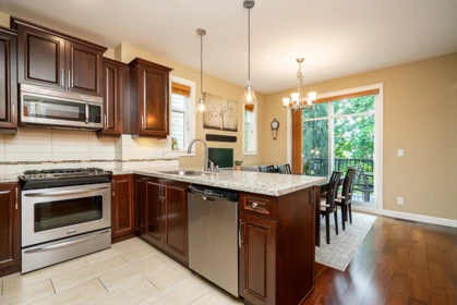 Kitchen Photo of 10 8068 207 Street, Langley, BC