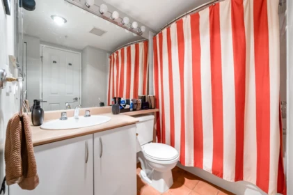 Primary Bathroom Photo of 106 2983 W 4th Avenue, Vancouver, BC